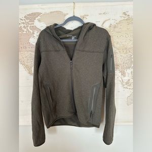 Men’s Olive Green Arc’teryx Hooded Fleece Jacket